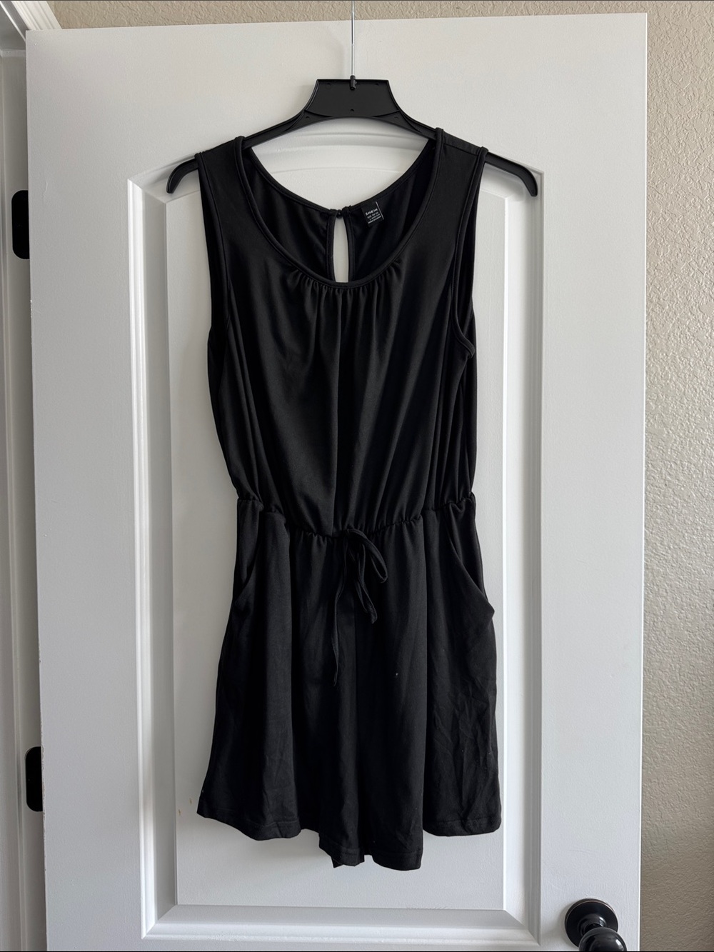 SHEIN Black Sleeveless Drawstring Romper